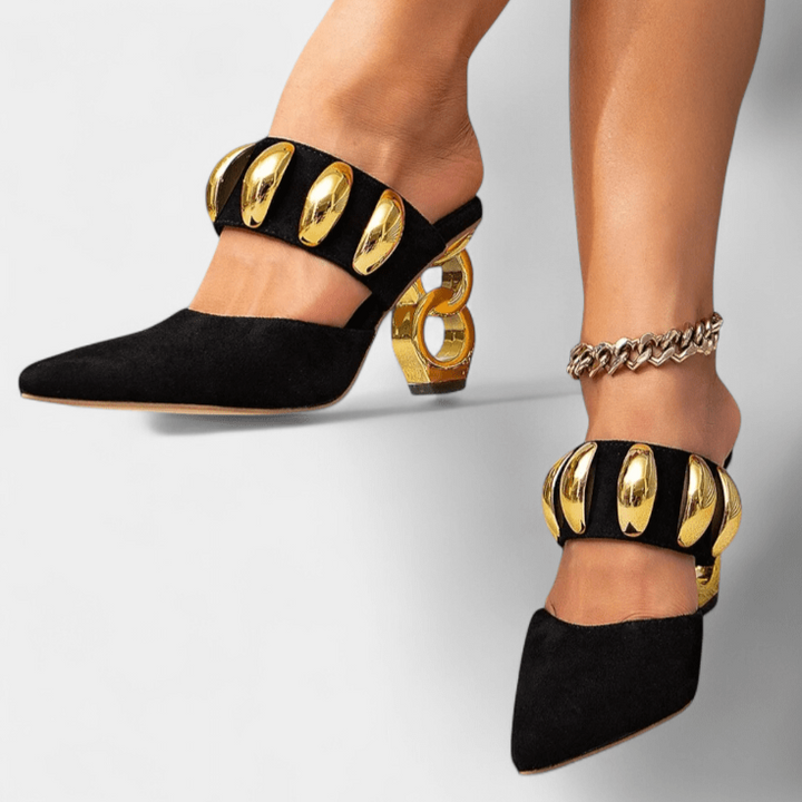 Signe | Sandálias com Detalhes Metálicos