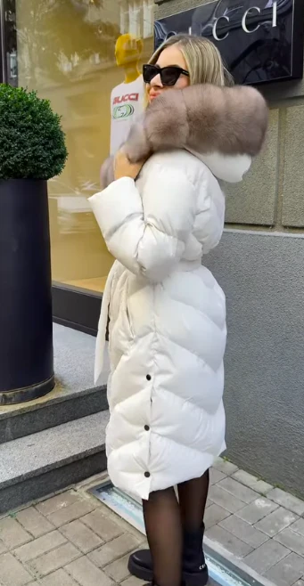 Nova™ | Elegante casaco com gola de pele sintética